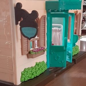 VINTAGE.  LI'L WOODZEEZ HEALTH CLINIC.